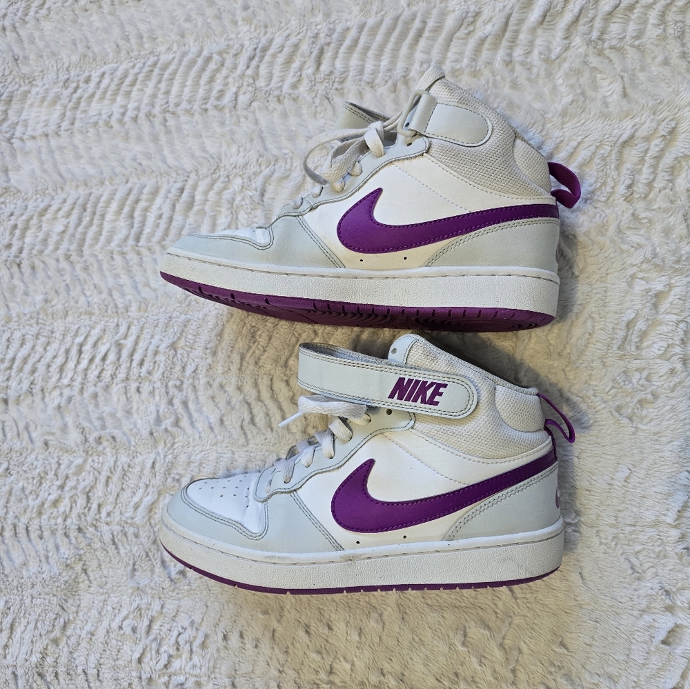 Boys Purple/Grey Nike size Y5.5